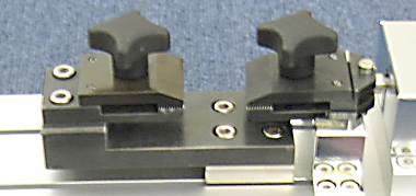 化粧トレイのフィルム挟み込みようチャックの写真