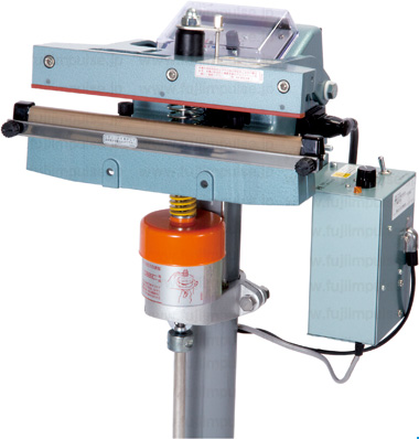 PK-101をFi-300に取り付けた状態のシーラー頭部の写真