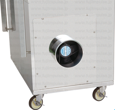 CR-600 ダクト、排気ファンの写真