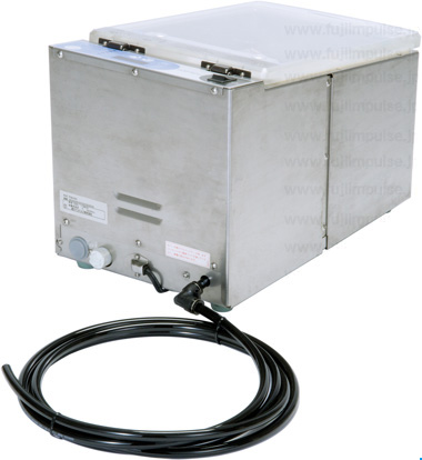 排気延長チューブを取り付けた状態のFCB-200写真