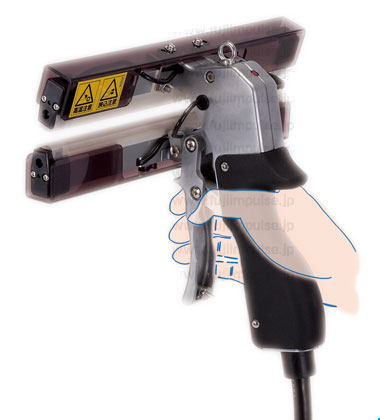 ハンディシーラー使用イメージの写真