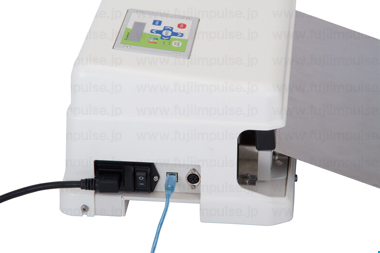 MDiにUSBケーブルで接続した状態の写真