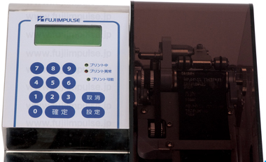 THP-4012コントロールパネル部の写真
