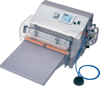 V-401NTWクリアカバーを取り付けた状態の写真